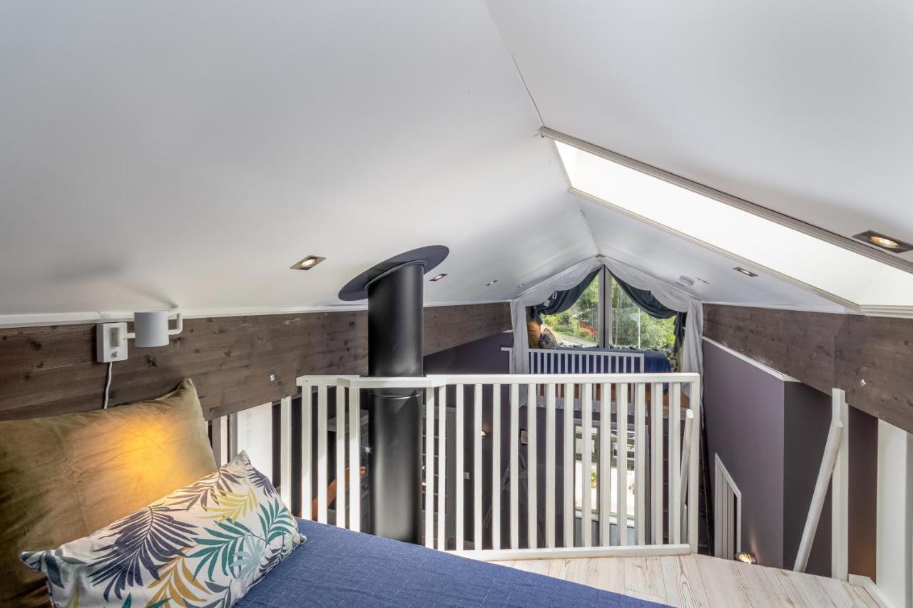 Panoramic Terrace, Huge Rain Shower And Cosy Lofts Flåm Esterno foto